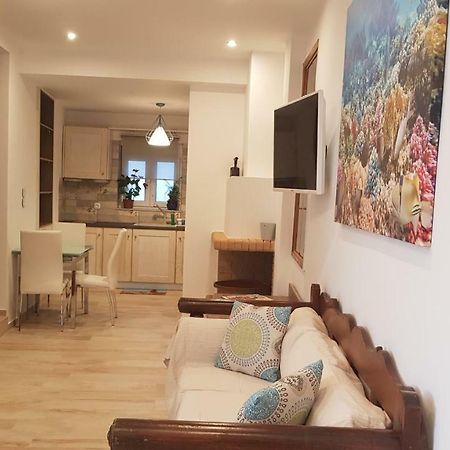 Blue Island Apartment Batsi  Exterior photo