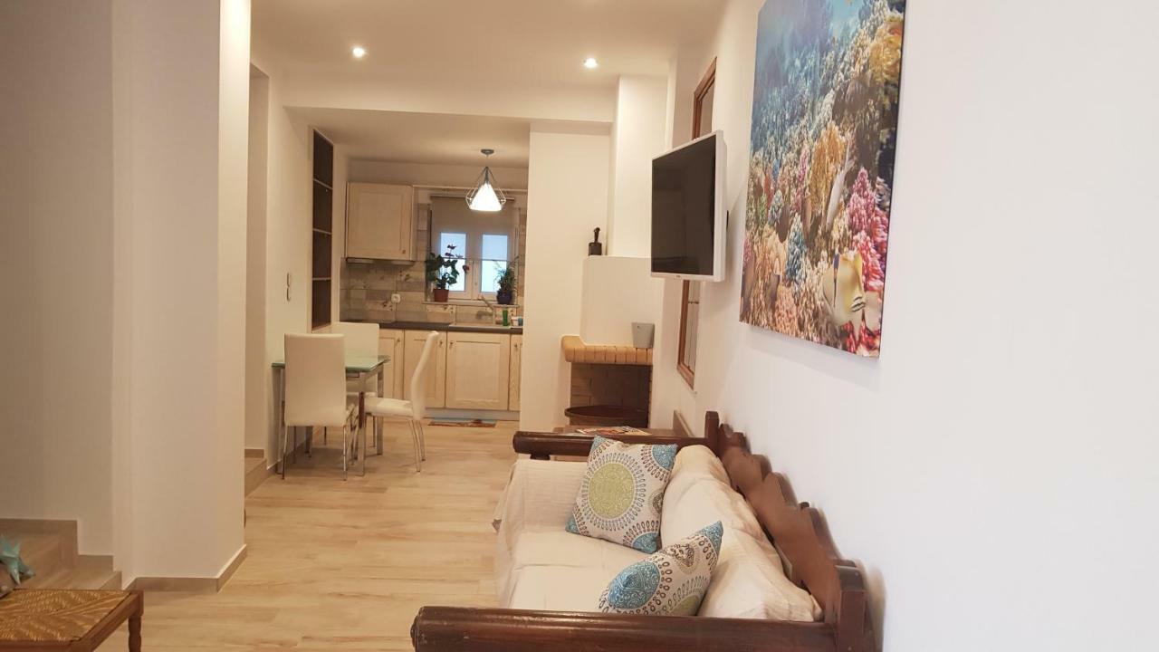 Blue Island Apartment Batsi  Exterior photo
