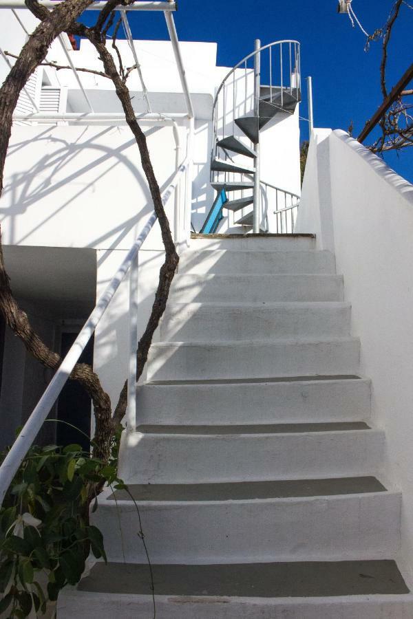 Blue Island Apartment Batsi  Exterior photo