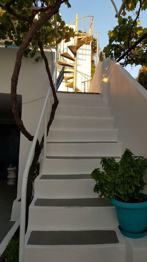 Blue Island Apartment Batsi  Exterior photo