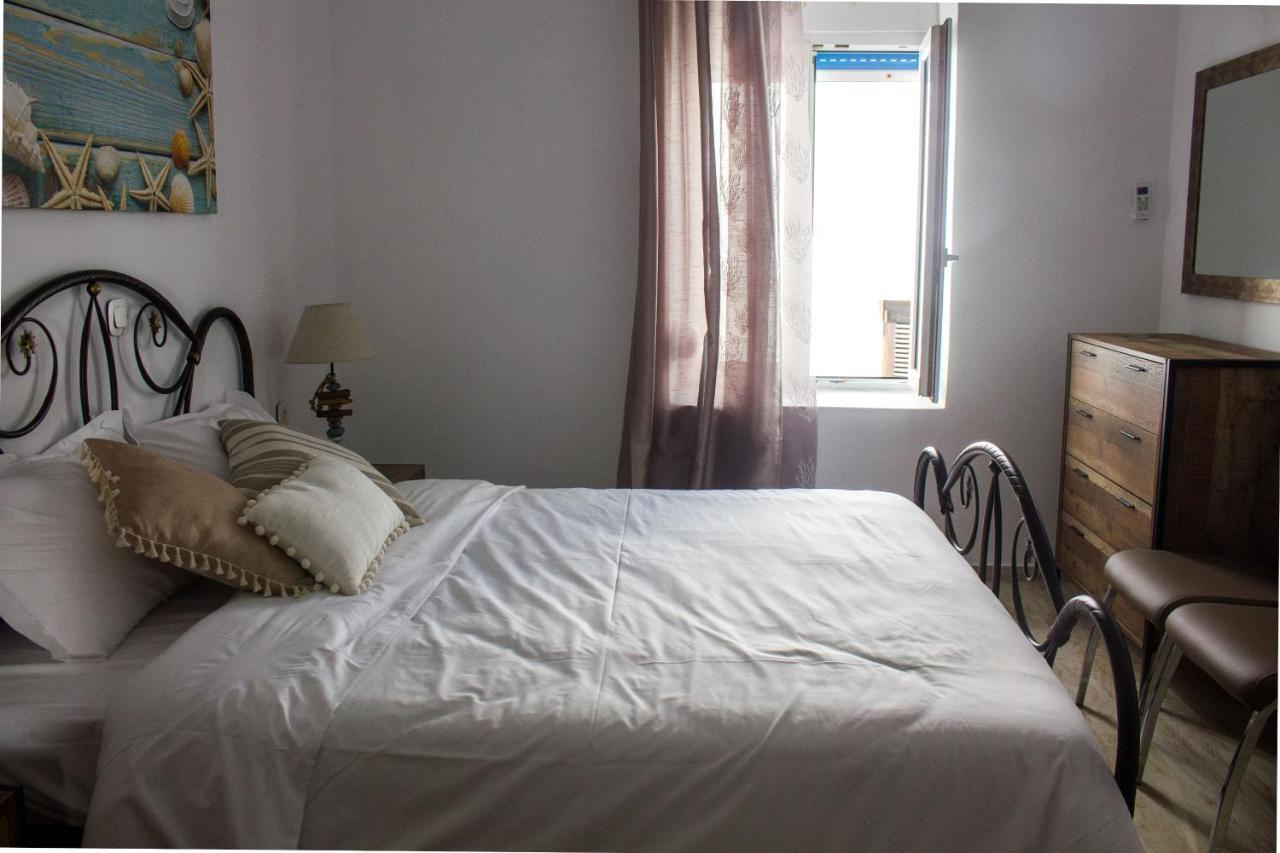 Blue Island Apartment Batsi  Exterior photo